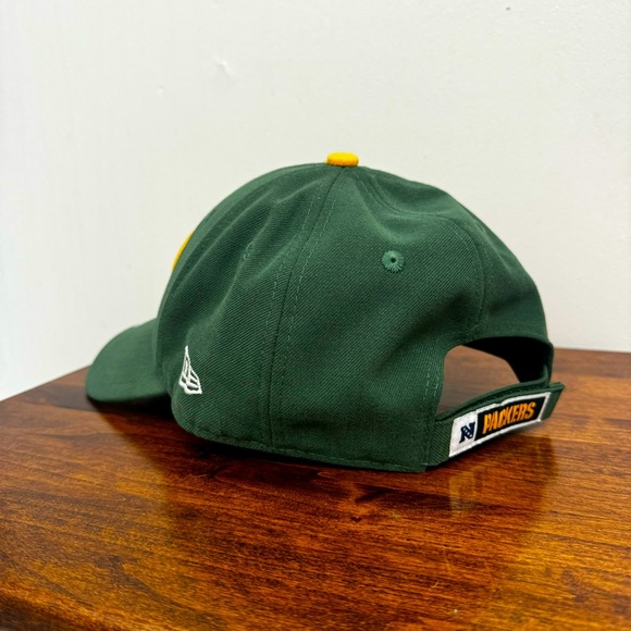 Green Bay Packers Adjustable New Era Hat - Picture 3 of 3
